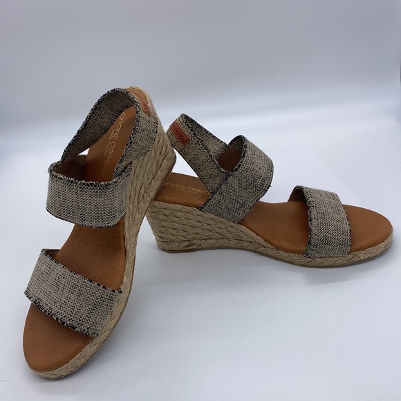 Andre Assous Women’s sandal wedge style shoe size 9.5 (40) - Picture 3 of 4